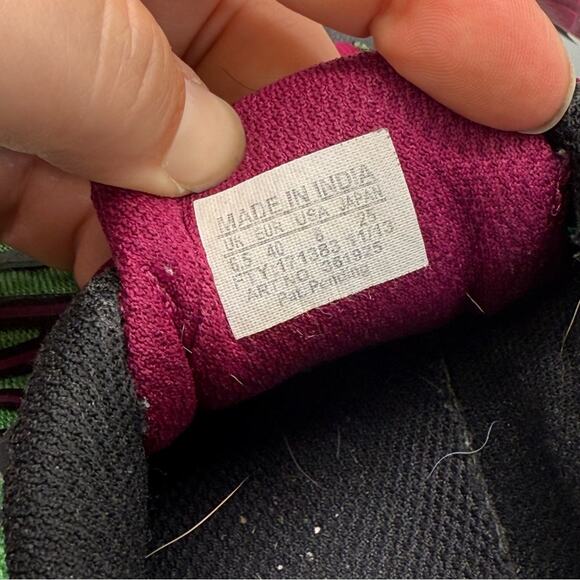 Salomon Vibrant Green and Black Running Shoes, X-Tour City Trail. Size 8. - Picture 9 of 9